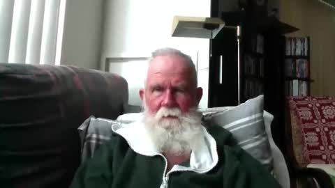 Snapshot of beardbushy chatting on 05.13.26 beardbushy online show from 05.13.26