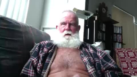 Snapshot of beardbushy chatting on 05.24.26 beardbushy online show from 05.24.26