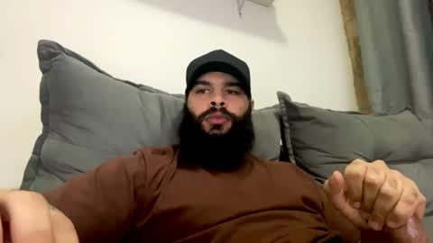 Snapshot of beardmax chatting on 06.24.26 Min online show from 06.24.26