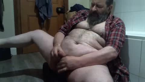 Snapshot of bearsteve75 chatting on 12.22.24 bearsteve75 online show from 12.22.24