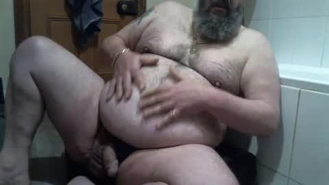 Snapshot of bearsteve75 chatting on 12.29.24 bearsteve75 online show from 12.29.24