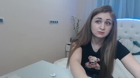 Snapshot of beataangel chatting on 02.05.25 beataangel online show from 02.05.25