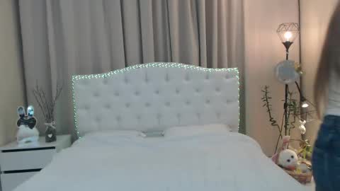 Snapshot of beataangel chatting on 04.01.26 beataangel online show from 04.01.26