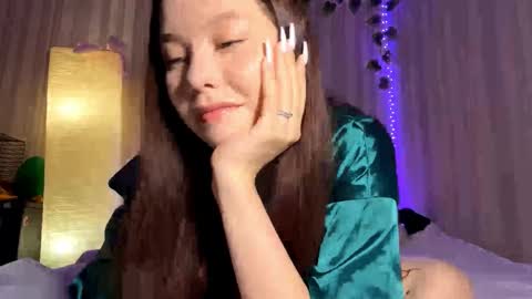 Snapshot of beataschielke chatting on 02.21.26 Bella online show from 02.21.26