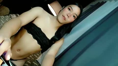Snapshot of beatrice_luna chatting on 04.22.26 beatrice_luna online show from 04.22.26