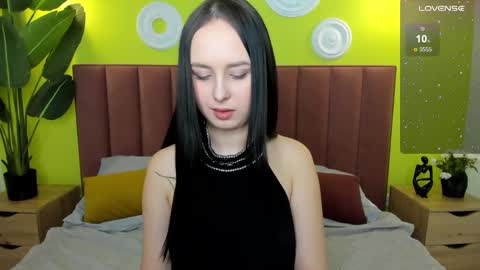 Snapshot of beatricereeves chatting on 02.01.25 Beatrice 3 online show from 02.01.25