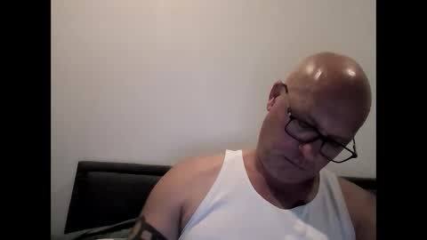 Snapshot of beatsboy87 chatting on 01.18.25 beatsboy87 online show from 01.18.25