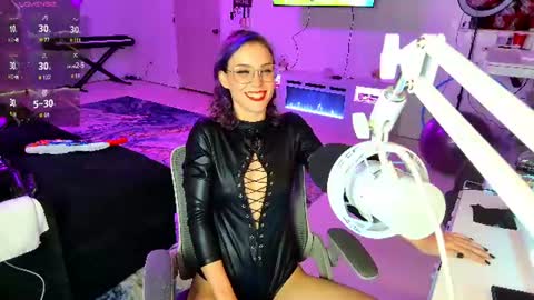 Snapshot of beaubrookeent chatting on 08.01.26 OF beaubrookevip online show from 08.01.26