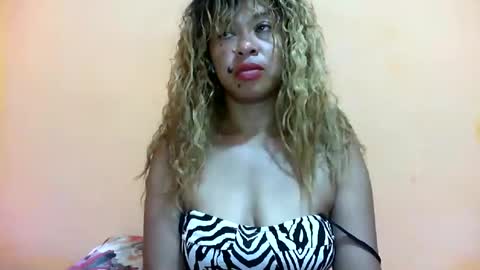 Snapshot of beaute_choco chatting on 01.18.25 Eva online show from 01.18.25