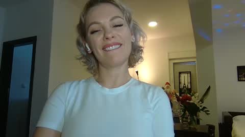 Snapshot of beautifulkollettee chatting on 12.26.24 Beautifulkollette online show from 12.26.24