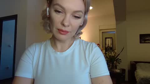 Snapshot of beautifulkollettee chatting on 12.28.24 Beautifulkollette online show from 12.28.24