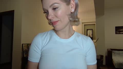 Snapshot of beautifulkollettee chatting on 12.28.24 Beautifulkollette online show from 12.28.24