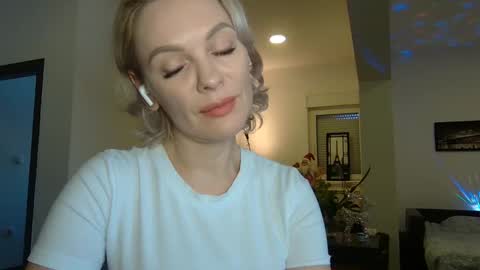 Snapshot of beautifulkollettee chatting on 12.30.24 Beautifulkollette online show from 12.30.24