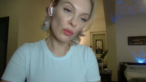 Snapshot of beautifulkollettee chatting on 01.03.25 Beautifulkollette online show from 01.03.25