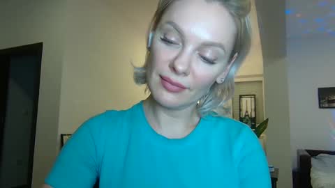 Snapshot of beautifulkollettee chatting on 01.06.25 Beautifulkollette online show from 01.06.25