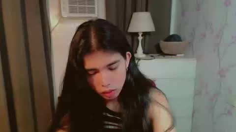 TRIXIE online show from 04.01.26