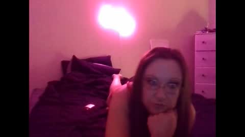 Snapshot of beautifulxxdisaster22 chatting on 09.26.25 kalysta online show from 09.26.25