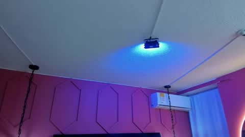 Chantall online show from 12.20.25