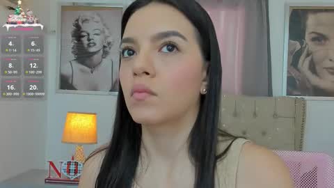 Snapshot of beautyari_ chatting on 12.17.25 Ariana Reyes online show from 12.17.25