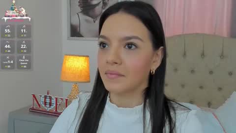 Snapshot of beautyari_ chatting on 12.19.25 Ariana Reyes online show from 12.19.25