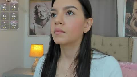 Snapshot of beautyari_ chatting on 03.18.26 Ariana Reyes online show from 03.18.26