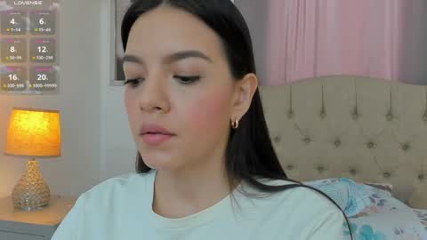 Snapshot of beautyari_ chatting on 03.23.26 Ariana Reyes online show from 03.23.26