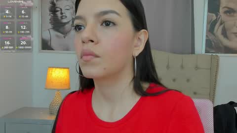 Snapshot of beautyari_ chatting on 03.24.26 Ariana Reyes online show from 03.24.26