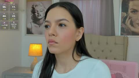 Snapshot of beautyari_ chatting on 04.14.26 Ariana Reyes online show from 04.14.26