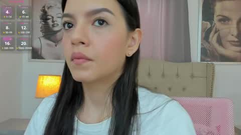 Snapshot of beautyari_ chatting on 04.17.26 Ariana Reyes online show from 04.17.26