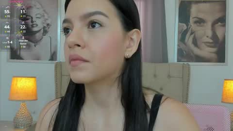 Snapshot of beautyari_ chatting on 04.21.26 Ariana Reyes online show from 04.21.26