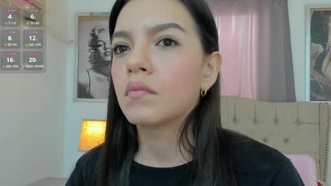 Snapshot of beautyari_ chatting on 04.28.26 Ariana Reyes online show from 04.28.26