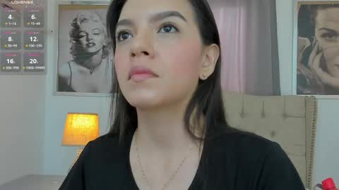 Snapshot of beautyari_ chatting on 05.13.26 Ariana Reyes online show from 05.13.26