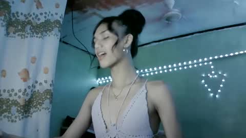 Snapshot of beautyhotasia123 chatting on 12.03.24 beautyhotasia123 online show from 12.03.24