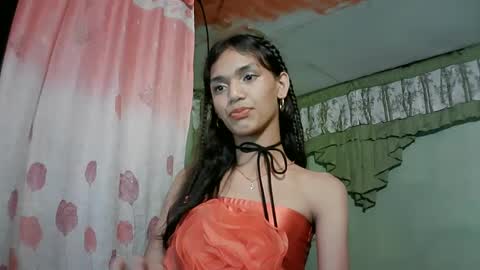 Snapshot of beautyhotasia123 chatting on 12.24.24 beautyhotasia123 online show from 12.24.24