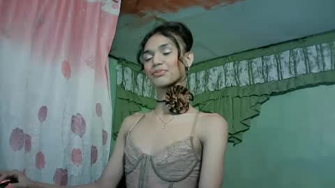 Snapshot of beautyhotasia123 chatting on 12.30.24 beautyhotasia123 online show from 12.30.24