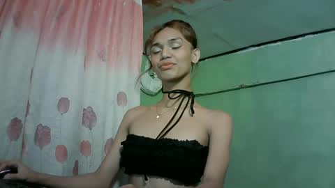 Snapshot of beautyhotasia123 chatting on 03.11.25 beautyhotasia123 online show from 03.11.25