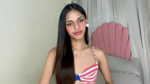 Snapshot of beautyhotasia123 chatting on 10.10.25 beautyhotasia123 online show from 10.10.25