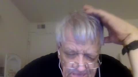 Snapshot of beautytomyeyes chatting on 02.28.25 beautytomyeyes online show from 02.28.25