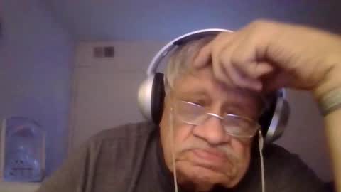 Snapshot of beautytomyeyes chatting on 10.11.25 beautytomyeyes online show from 10.11.25