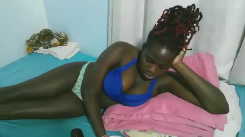 Snapshot of beautytyler chatting on 11.19.25 tyler online show from 11.19.25