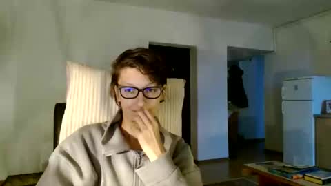 Snapshot of bebacksooon chatting on 12.08.24 Raluca online show from 12.08.24
