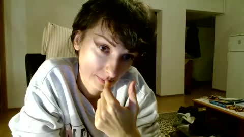 Snapshot of bebacksooon chatting on 12.21.24 Raluca online show from 12.21.24
