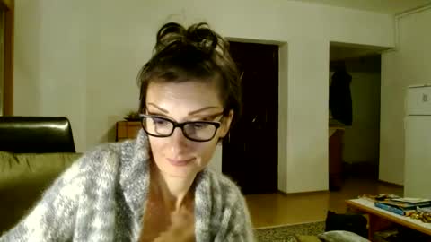 Snapshot of bebacksooon chatting on 12.22.24 Raluca online show from 12.22.24