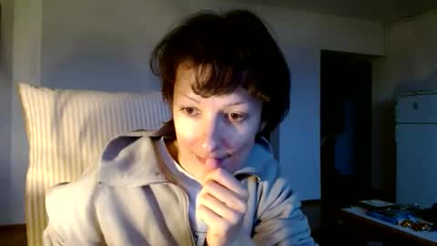 Snapshot of bebacksooon chatting on 12.24.24 Raluca online show from 12.24.24