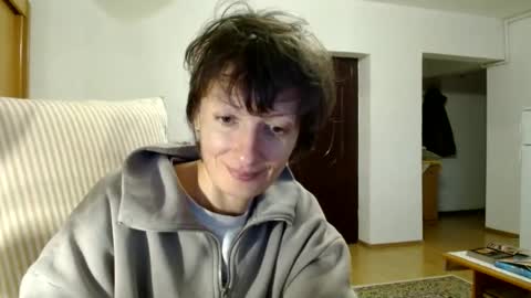 Snapshot of bebacksooon chatting on 01.06.25 Raluca online show from 01.06.25
