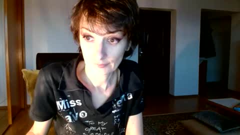 Snapshot of bebacksooon chatting on 01.07.25 Raluca online show from 01.07.25