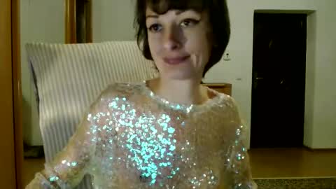 Snapshot of bebacksooon chatting on 01.17.25 Raluca online show from 01.17.25