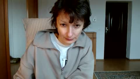 Snapshot of bebacksooon chatting on 01.18.25 Raluca online show from 01.18.25