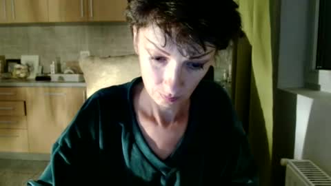 Snapshot of bebacksooon chatting on 09.08.25 Raluca online show from 09.08.25