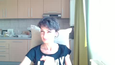 Snapshot of bebacksooon chatting on 09.14.25 Raluca online show from 09.14.25